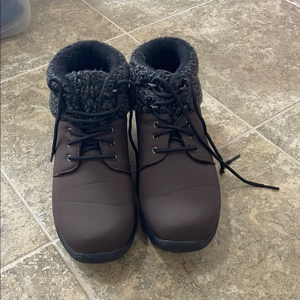 Women's Brown Ankle Boots - Picture 5 of 9